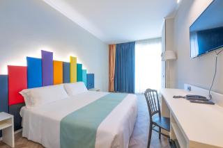 Admiral Art Hotel - 8
