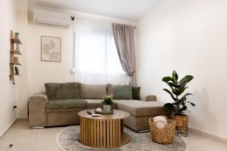 The PINE - Stylish city apartment Comfort and Cosiness for 4 - 0