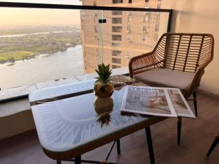 Lux Skyline 3BR Apt With Nile View Balcony - 9