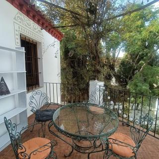 Las golondrinas casa boutique con piscina y terrazas a 10 m del centro de Granada - 6