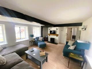 April Cottage - 5