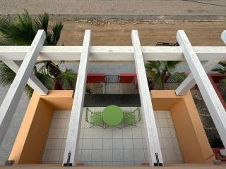 Large Townhouse close to Beach - 8