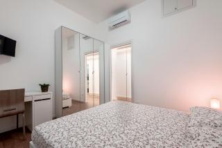 StayEasy Crocetta - Duomo walking, 2 bedrooms 2 baths - 4