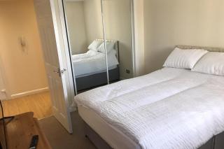 Beautiful 3-Bed Apartment in Gourock - 9