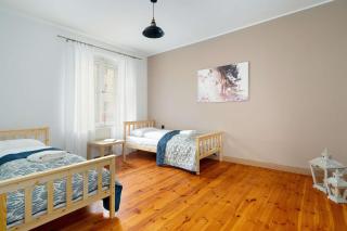 Family Apartment with a Remote Work Space in Poznań by Noclegi Renters - 8