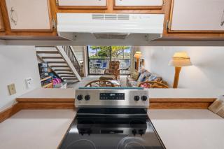 Kailua Bay Resort 4-305 condo - 1