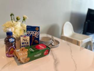 PR126-1 BR Comfy Stay Next to Station with FREE Parking - 2