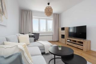 Bright Apartament Młynarska Perfect for Remote Work by Noclegi Renters - 6
