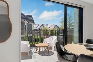 Stay in the Heart of the City 3 Bed 3 Bath - 8