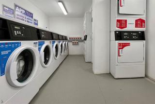 Student Only, Elegant Bronze Studio in Paddington - 2