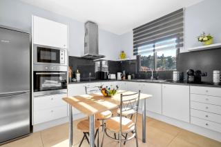 Mimi Holiday House - Free Parking - 4