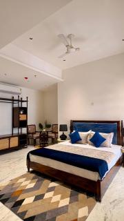 The Classic Crown- Near Lake Pichola - 6