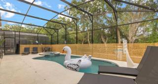 Upstay Family Home w Pool, Cinema & Games Room - 4