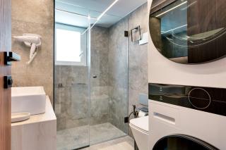 Spacious Modern 3BD Apartment - 3