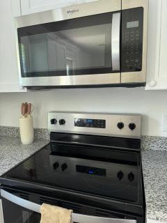 Chic Beach Home Near Airport Casino Coliseum Base - 1