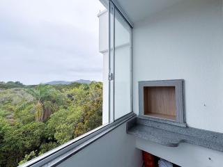 Apê com A/C, Garagem e Piscina em Canasvieiras - 3