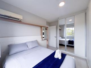 Apê com A/C, Garagem e Piscina em Canasvieiras - 1