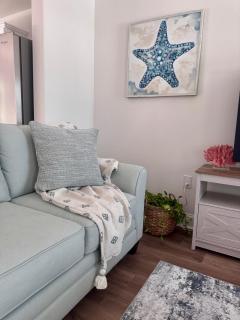 Chic Beach Home Near Airport Casino Coliseum Base - 8