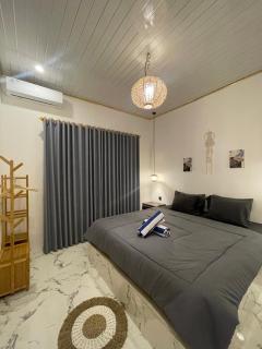 Zahra Homestay - 8