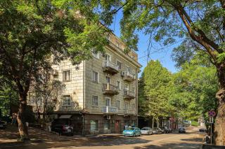Tbilisi Cozy 1BR Apt in the Heart of City - Wehost - 8