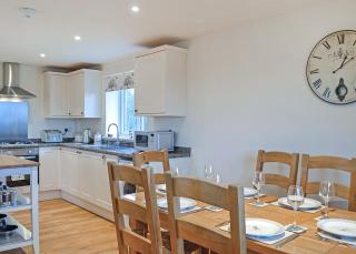 Little Moorland Farm Lodges - 1