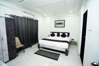 SwagStay Hotel Riviera - Jāmb - 0