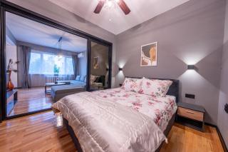 Urban Elegance Apartment by Park Zaimov - 1