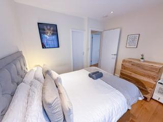 Disc Monthly Rate - Modern 2 Bed flat in Vauxhall near Westminster, Oval & Nine Elms - 3