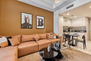 Luxury 2BR with Skyline Views Prime Business Bay Location - 2