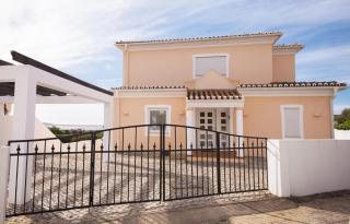 Bay View Villa in Vale da Lama - 3