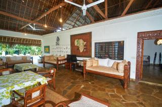 Ornella House Resort: Spacious 5-Bed Villa in Tropical Malindi - 7