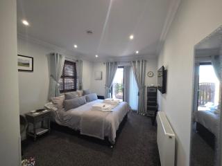 Room on the River - 8