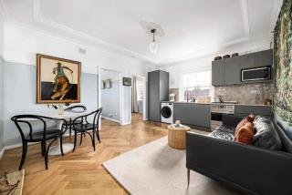 Designer Art Deco Coogee Apartment - 0