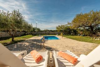 Villa Serena with pool - 3