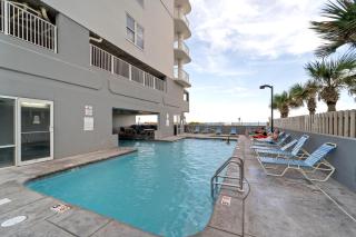 Island Royale 403 - 1