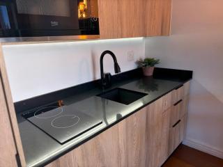 Modern Apartment in The Docklands, de Waterkant, Cape Town stunning views, gorgeous pool deck - Cape Town - 1