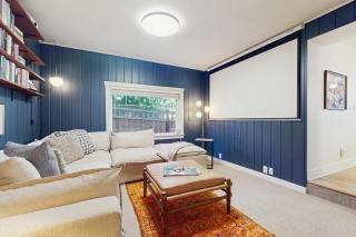 Seattle’s Cozy Coast Retreat - 6