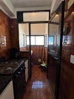 Check and Home - Yrigoyen - 3 Huéspedes en el Centro - 1