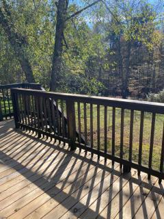 Spacious 4 bedroom Cottage close to Glendale Lake and State Park - 2