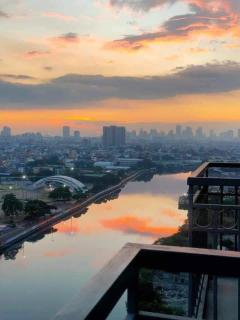 1-BR condo unit near Rockwell, Poblacion - Manilla - 9