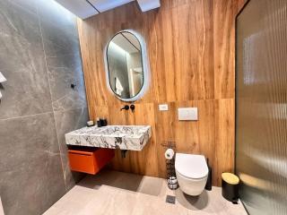 City Centre Penthouse (Outdoor Bathroom + BBQ) - 9