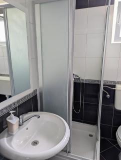 Lihnidos Home, Central Stay, Wi-Fi, near Lake, AC - 8