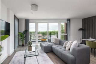 Lovely Home Near Canal, Park, & Central MK - 0