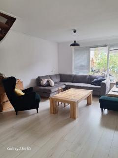 Large family house in Tanthof, Delft - 0