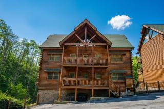 Smoky Mountain Cinema - 8