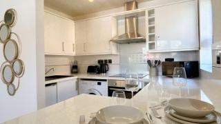 Station 5 Minutes, Free Wifi , Smart TV , Long Stays OK - 7