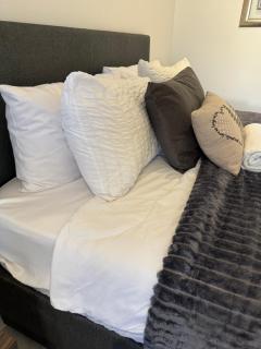 Modern Apartment - Home away from home - Summerstrand - 5