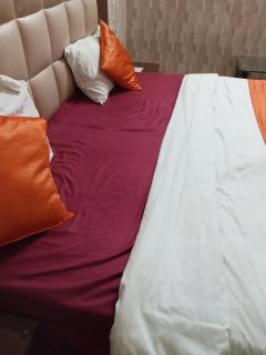 Hotel White affordable Stay - Near Taj - 4