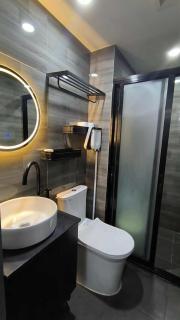 Near Airport with Beach View Urban Oasis by Cataleia - 6