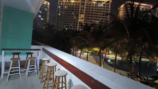 Near Airport with Beach View Urban Oasis by Cataleia - 2